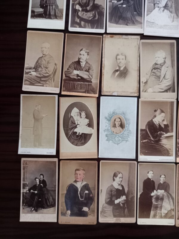 1890-1910, Rare! LOT OF 33 Original CDV Photos from the United Kingdom from 1890-1910 - Image 3