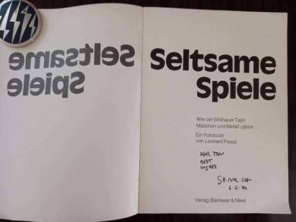 Signed, Leonard Freed, Shinkichi Tajiri, Seltsame Spiele: wie der Bildhauer Tajiri Mädchen und Metall zähmt, 1970 - Image 8